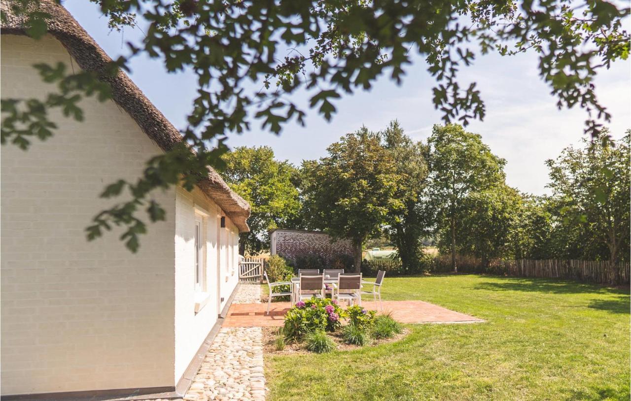 Stunning Home In Emmelsbuell-Horsbuell Exterior photo